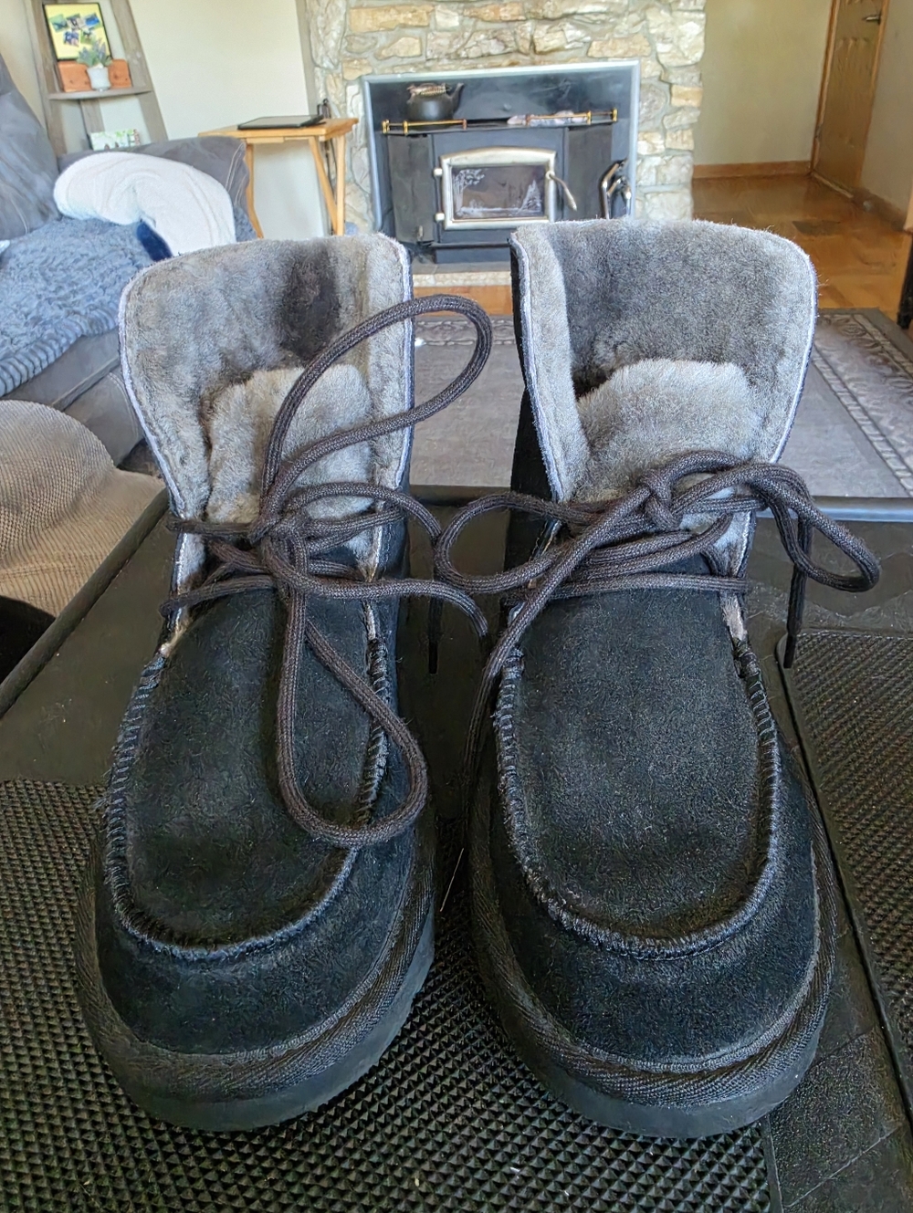 New Never Worn Ugg Womens Diara Ankle Boots Size 9